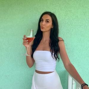 Meet your Posher, Nicki